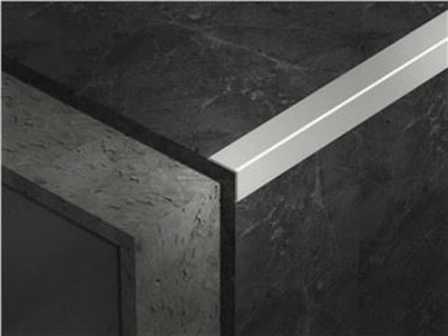 90-kraadine välisnurga plaatide viimistlus