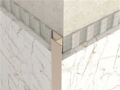 Keraamiliste plaatide sulgemise dekoratiivriba