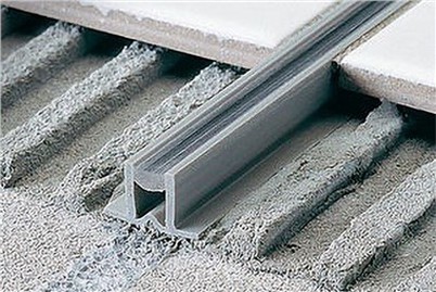 Alumiiniumist liikumisliigend